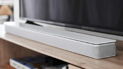 Bose Smart Soundbar 900 – Dolby Atmos mit Alexa-Sprachsteuerung, in Weiß