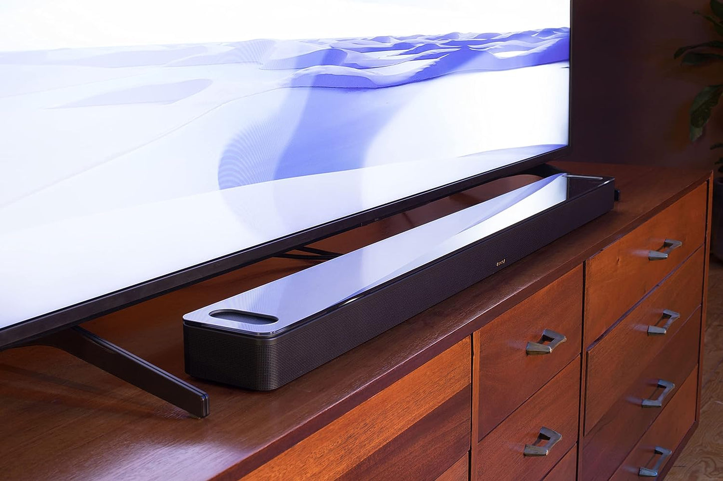 Bose Smart Soundbar 900 – Dolby Atmos mit Alexa-Sprachsteuerung, in Weiß