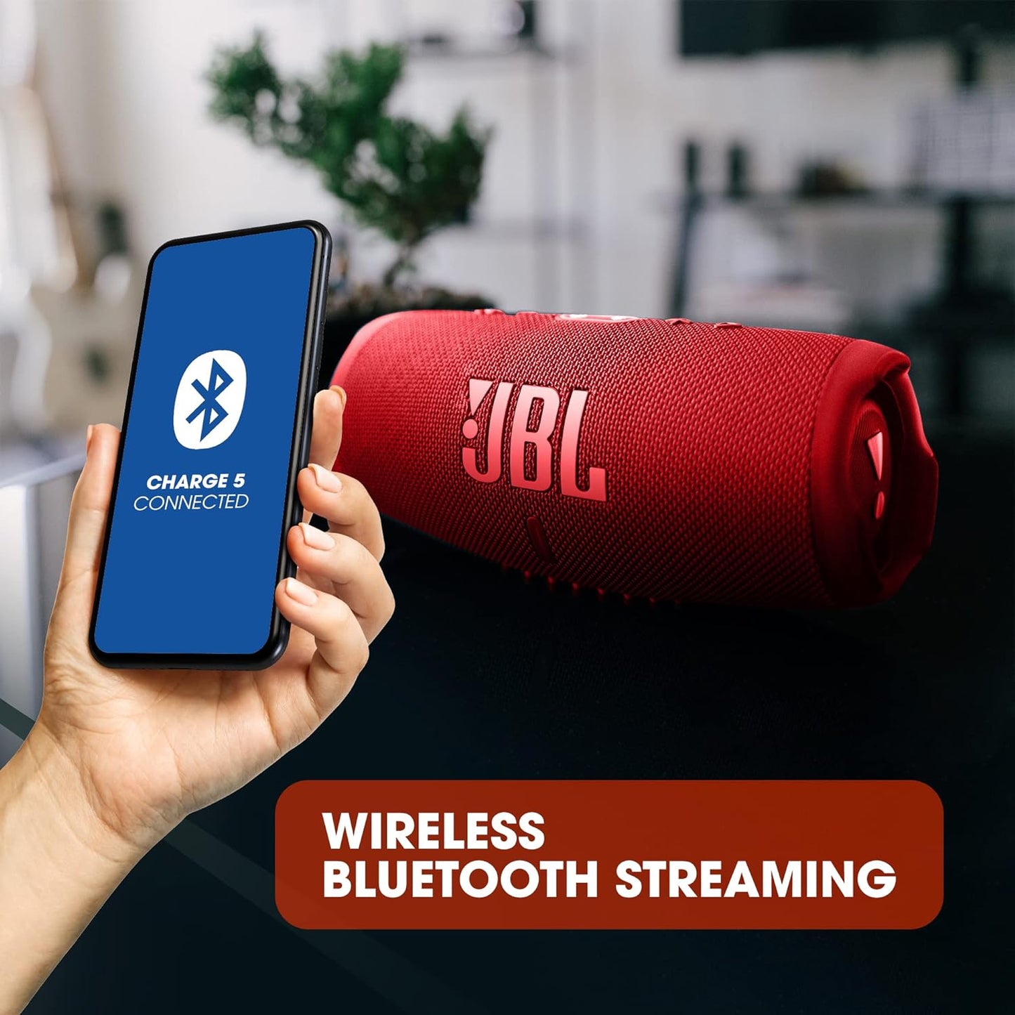 JBL Charge 5 Bluetooth-Lautsprecher in Schwarz – Wasserfeste, portable Boombox mit integrierter Powerbank – Eine Akku-Ladung für bis zu 20 Stunden kabellosen Musikgenuss