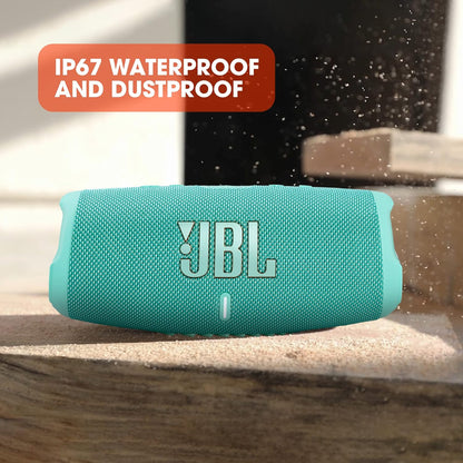 JBL Charge 5 Bluetooth-Lautsprecher in Schwarz – Wasserfeste, portable Boombox mit integrierter Powerbank – Eine Akku-Ladung für bis zu 20 Stunden kabellosen Musikgenuss